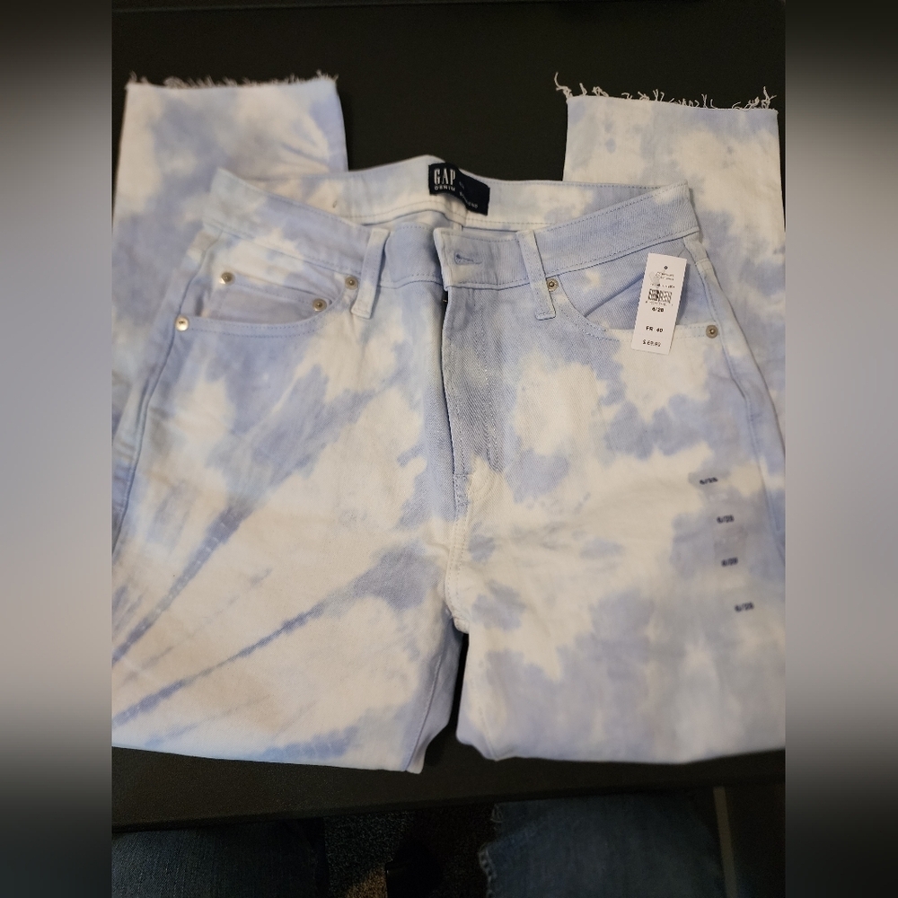 1 NWT, 1 partial NWT Gap boyfriend size 6 jeans